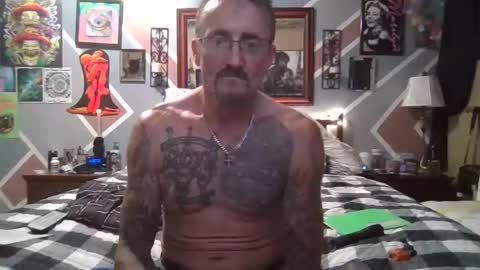 Snapshot of we_r_freaks chatting on February 7, 2026, 5:11 am we_r_freaks online show from February 7, 2026, 5:11 am