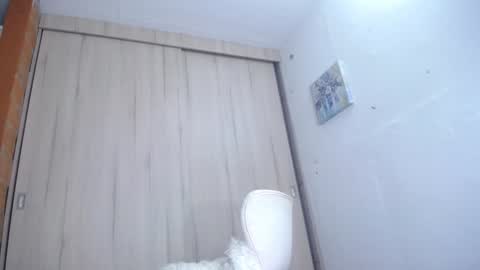 we_we77 online show from December 19, 2024, 11:35 pm