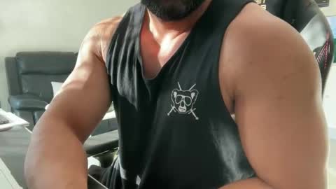 Snapshot of weaponx1 chatting on January 7, 2026, 8:33 pm Weapon X online show from January 7, 2026, 8:33 pm