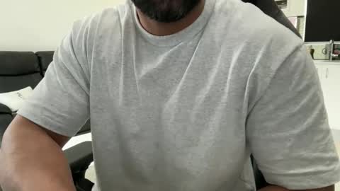 Snapshot of weaponx1 chatting on January 15, 2026, 12:04 am Weapon X online show from January 15, 2026, 12:04 am
