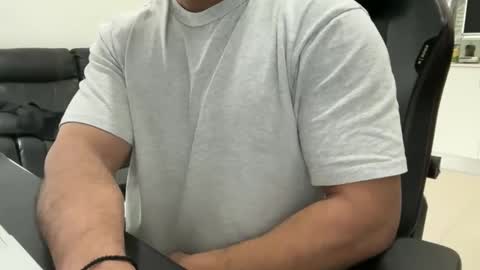 Snapshot of weaponx1 chatting on May 12, 2026, 10:07 pm Weapon X online show from May 12, 2026, 10:07 pm