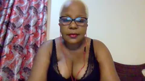 weaverbird25 online show from March 10, 2026, 10:04 pm