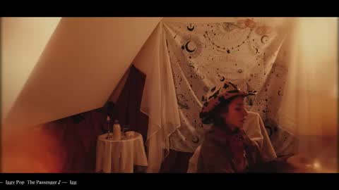 Snapshot of webcora chatting on October 29, 2025, 6:42 pm Coraline online show from October 29, 2025, 6:42 pm