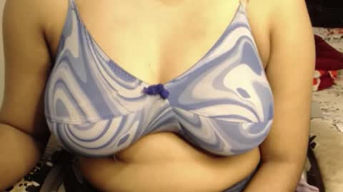 Snapshot of webshowxxx chatting on December 20, 2025, 12:12 pm mina online show from December 20, 2025, 12:12 pm