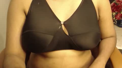 Snapshot of webshowxxx chatting on March 10, 2026, 8:36 pm mina online show from March 10, 2026, 8:36 pm