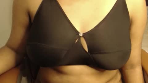 Snapshot of webshowxxx chatting on March 12, 2026, 2:56 pm mina online show from March 12, 2026, 2:56 pm