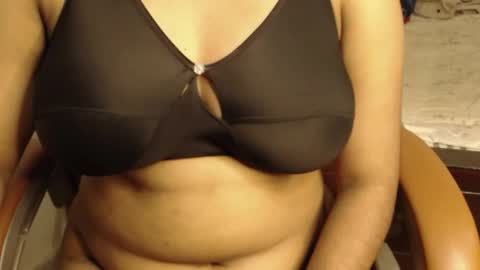 Snapshot of webshowxxx chatting on March 29, 2026, 9:37 pm mina online show from March 29, 2026, 9:37 pm