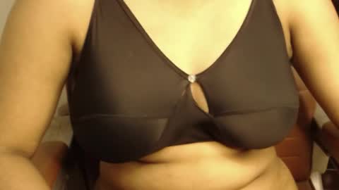 Snapshot of webshowxxx chatting on April 6, 2026, 9:54 am mina online show from April 6, 2026, 9:54 am