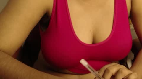 Snapshot of webshowxxx chatting on April 15, 2026, 9:27 am mina online show from April 15, 2026, 9:27 am