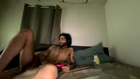 ShootingWebs online show from May 21, 2026, 5:03 am