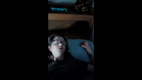 Snapshot of wecum2getdown chatting on April 1, 2026, 5:08 am wecum2getdown online show from April 1, 2026, 5:08 am