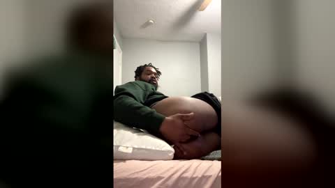 Snapshot of wedashit chatting on December 16, 2025, 3:17 pm WeDaShit Come Vibe with me . online show from December 16, 2025, 3:17 pm