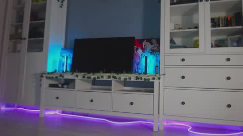 Snapshot of weed_princesss chatting on December 5, 2024, 1:28 pm  moon  online show from December 5, 2024, 1:28 pm