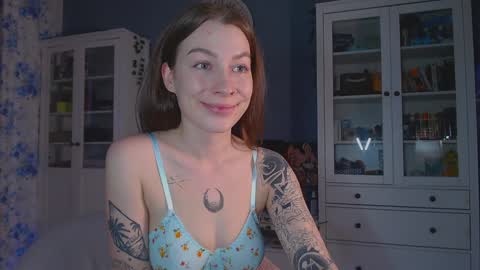 Snapshot of weed_princesss chatting on February 1, 2025, 12:47 pm  moon  online show from February 1, 2025, 12:47 pm