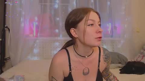  moon  online show from January 15, 2026, 3:05 pm