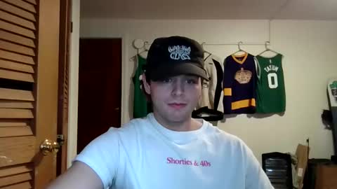 weenskir online show from April 16, 2026, 7:58 pm