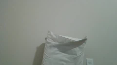 Weezy online show from April 7, 2026, 11:37 pm