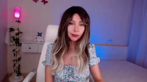 Snapshot of wendifoster chatting on August 3, 2026, 6:00 pm Wendi Foster online show from August 3, 2026, 6:00 pm