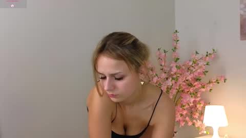 Im Wendy online show from March 1, 2025, 3:32 am