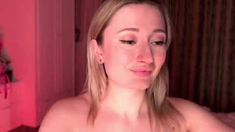 Daisy    online show from January 30, 2025, 8:42 pm