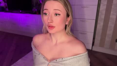 Daisy    online show from February 3, 2025, 5:14 pm