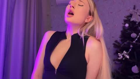 Daisy    online show from January 16, 2026, 10:36 pm