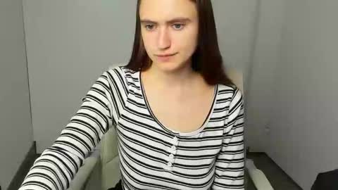 Snapshot of wendy_say_ chatting on November 19, 2025, 12:38 pm Wendy online show from November 19, 2025, 12:38 pm