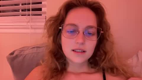 Snapshot of wenus_ss chatting on March 4, 2025, 3:44 am wenus_ss online show from March 4, 2025, 3:44 am
