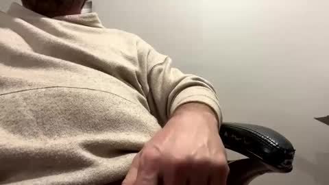 wes40960 online show from February 5, 2025, 11:50 pm