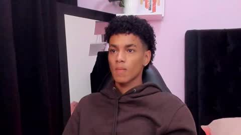 Snapshot of wes_gibbings chatting on December 17, 2025, 3:18 pm WES online show from December 17, 2025, 3:18 pm