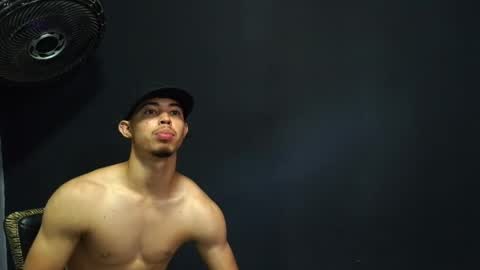 wesley_77 online show from March 27, 2026, 7:13 pm