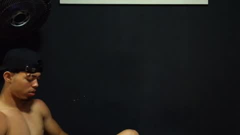 wesley_77 online show from April 7, 2026, 1:11 pm