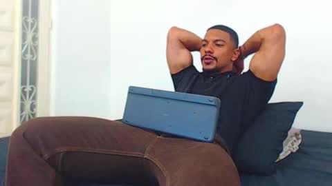 Wesley Rogger online show from October 27, 2025, 9:52 pm