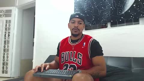 Wesley Rogger online show from October 29, 2025, 12:35 am