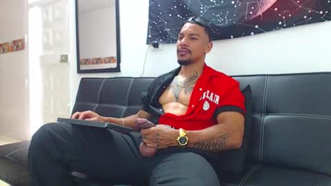 Wesley Rogger online show from November 28, 2025, 9:17 pm