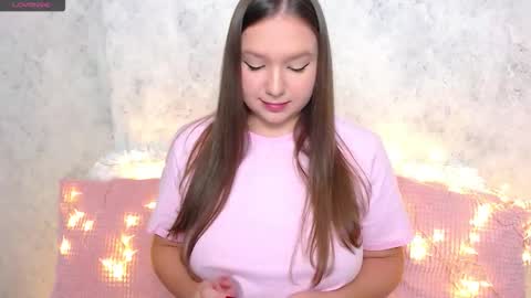 Snapshot of wet__molly chatting on October 30, 2025, 8:42 pm molly online show from October 30, 2025, 8:42 pm