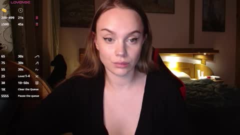 Snapshot of wet_lana chatting on December 2, 2025, 5:19 pm Lana online show from December 2, 2025, 5:19 pm