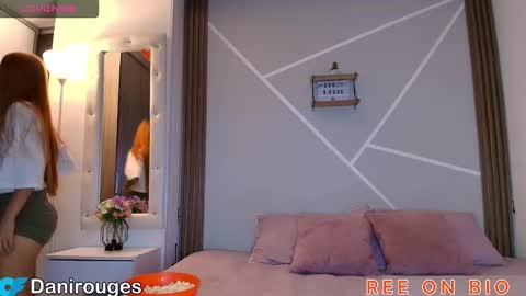 Mia and Dylan online show from November 12, 2025, 11:47 pm