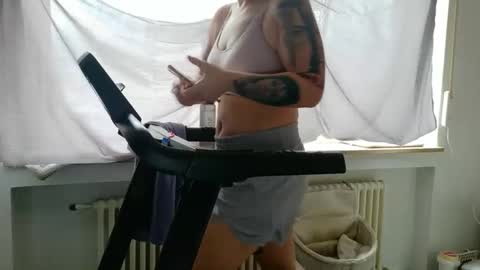 Snapshot of wetgerman2 chatting on April 1, 2026, 10:16 am Wetgerman online show from April 1, 2026, 10:16 am