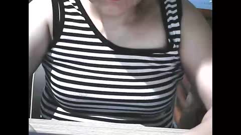 Snapshot of wethornypussy4u chatting on November 19, 2025, 7:08 am wethornypussy4u online show from November 19, 2025, 7:08 am