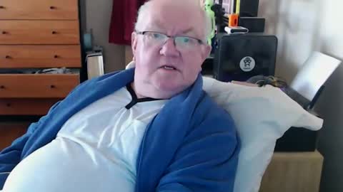 Snapshot of wetroller chatting on May 30, 2026, 3:47 am Wetroller online show from May 30, 2026, 3:47 am