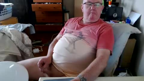 Snapshot of wetroller chatting on June 10, 2026, 2:23 am Wetroller online show from June 10, 2026, 2:23 am