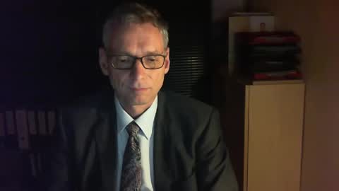 Snapshot of wetsuitedman chatting on March 11, 2025, 5:46 pm Franz online show from March 11, 2025, 5:46 pm
