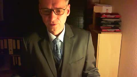 Snapshot of wetsuitedman chatting on December 23, 2025, 3:59 am Franz online show from December 23, 2025, 3:59 am