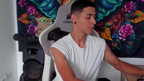 Snapshot of wexx_ chatting on December 21, 2024, 6:34 pm wex online show from December 21, 2024, 6:34 pm