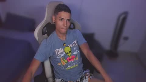 Snapshot of wexx_ chatting on October 16, 2025, 4:57 am wex online show from October 16, 2025, 4:57 am