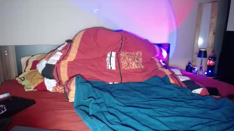 Andy online show from September 12, 2025, 2:39 pm