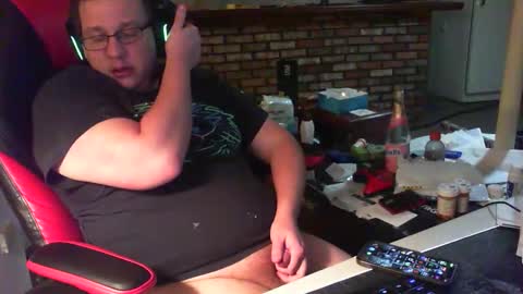 whateverdude555 online show from December 22, 2025, 4:31 am