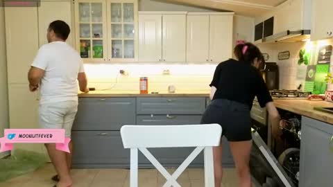 Snapshot of whats_her_name chatting on August 4, 2026, 5:15 pm Victoria Maria online show from August 4, 2026, 5:15 pm