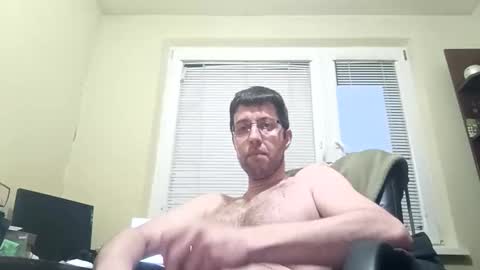 Snapshot of whatwouldyouliketosee chatting on April 6, 2026, 3:48 am stoffy online show from April 6, 2026, 3:48 am